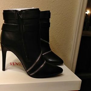 Heel boots